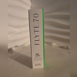 Flyte.70 B+B LipBlot In Red Skies